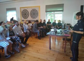 „Bezpieczeństwo seniorów w życiu codziennym i w cyberprzestrzeni