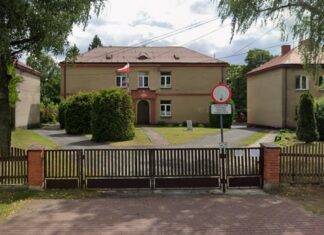 Umowa na dofinansowanie szkoły w Królowej Woli